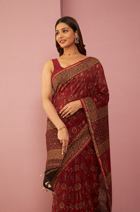 Red Gujarat Pure Silk Cotton Printed Embroidery Saree